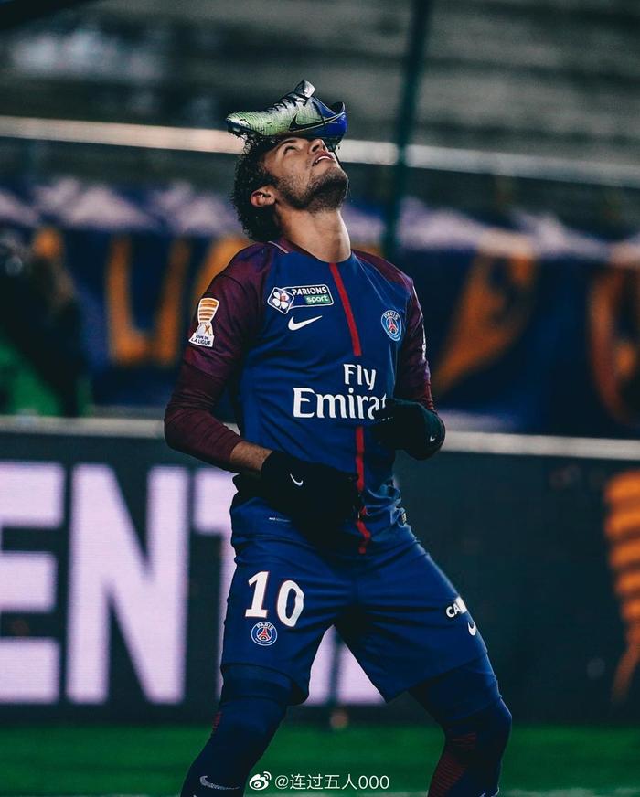 开云体育-内马尔迎来二十赛季高光表现，瑞士队球迷沸腾！