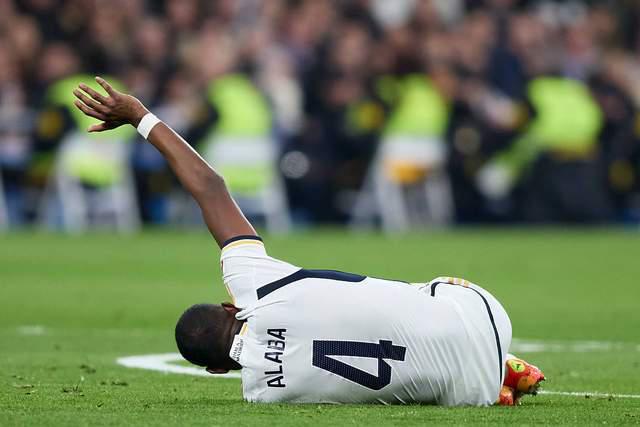 开云-包含库里意外战胜皇家马德里，重返赛场引爆全场！比赛高潮迭起的词条